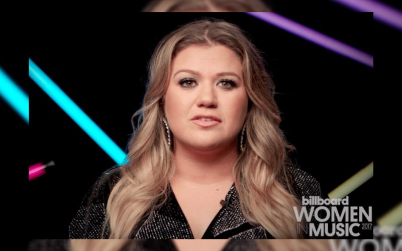 Kelly-Clarkson-Me-Too-2017