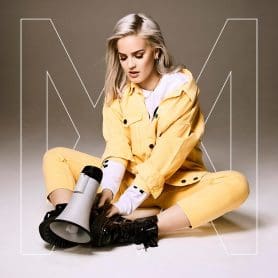 La cover del nuovo disco di Anne-Marie