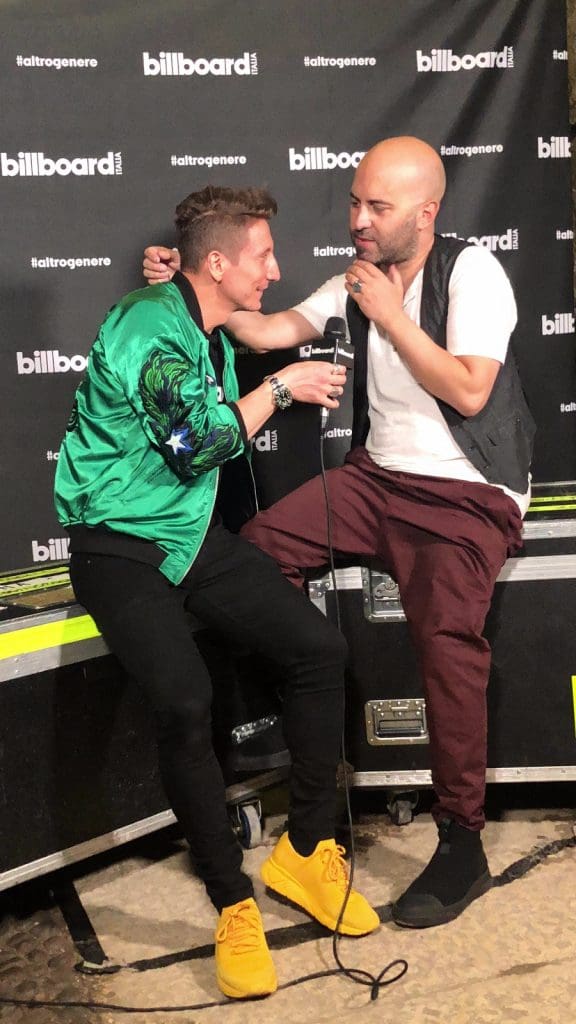 Giuliano Sangiorgi ai microfoni di Billboard Italia durante i Wind Music Awards