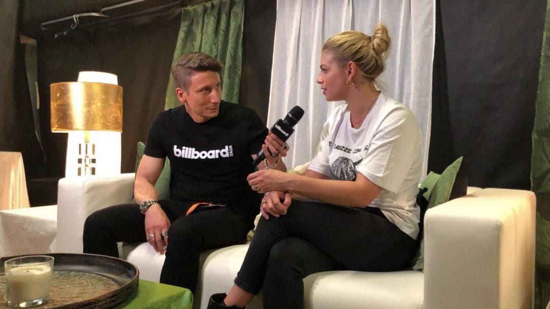 Emma ai Wind Music Awards 2018 ai microfoni di Billboard Italia