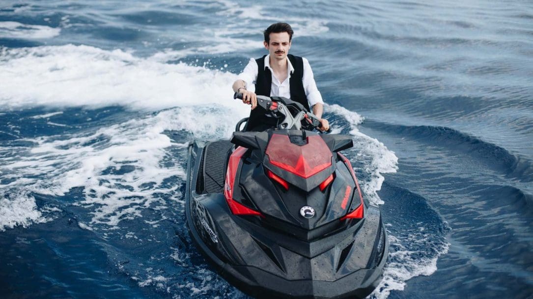 Rovazzi sul set del videoclip di Faccio Quello che Voglio