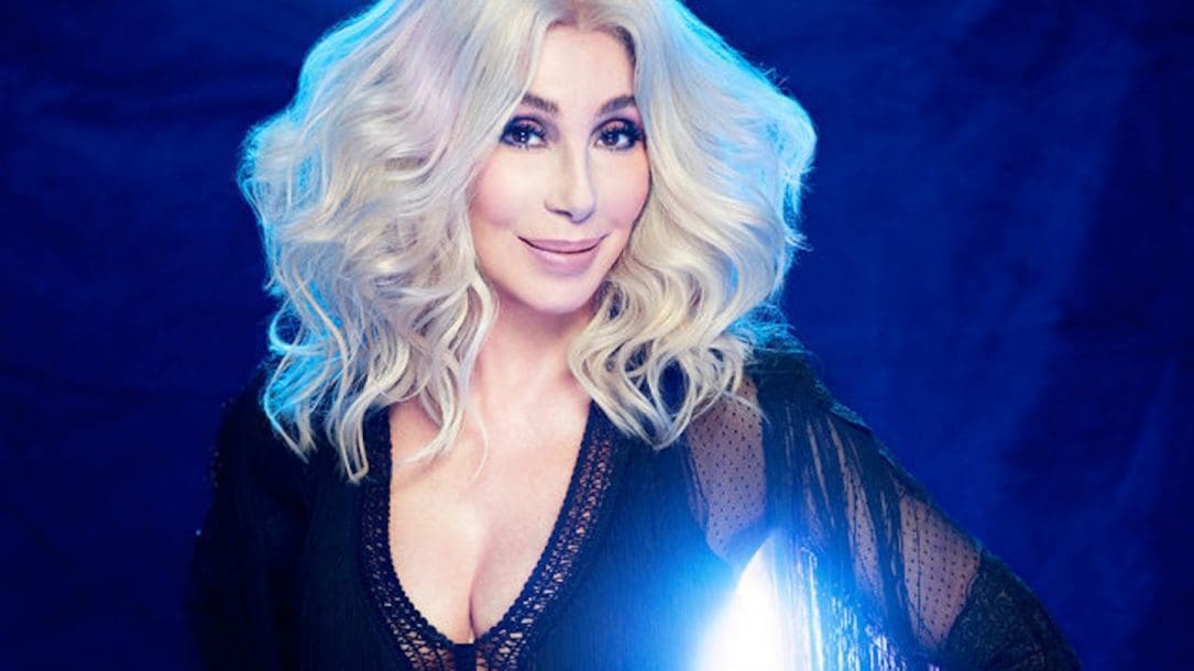 Cher ha pubblicato la sua cover di Gimme! Gimme! Gimme! degli ABBA