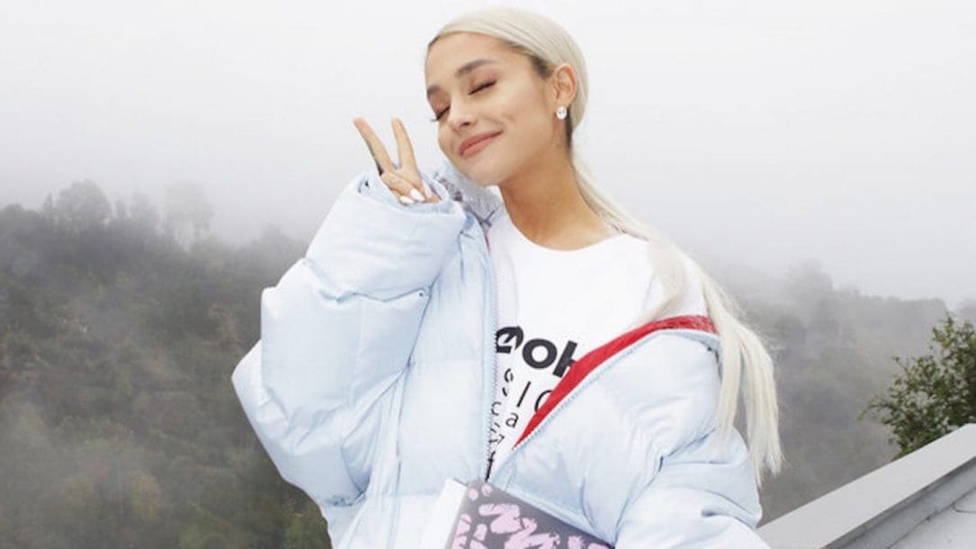 Ariana Grande ha lanciato il merchandising di Sweetener