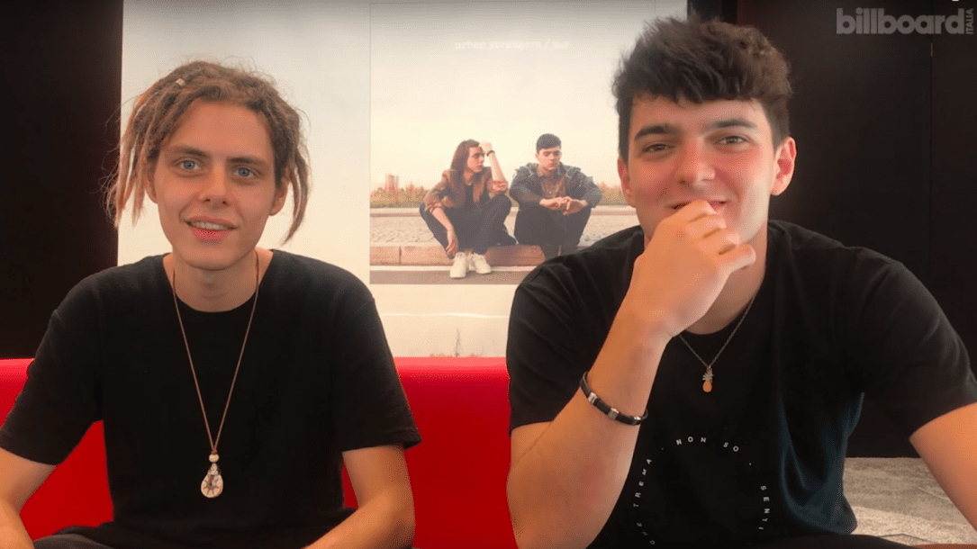 Gli Urban Strangers hanno pubblicato il loro primo disco in italiano. Ecco la nostra video intervista