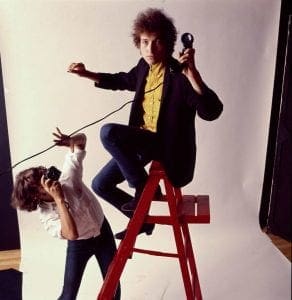 Bob Dylan sulla scala 1965, Credit: 2018 Jerry Schatzberg