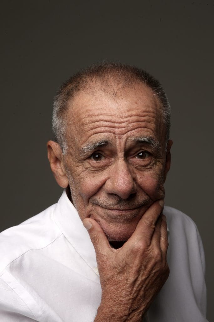 Ph. Oliviero Toscani - Roberto Vecchioni - L'Infinito - 1