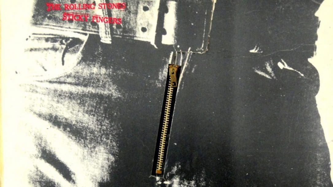 Un particolare della cover del vinile di Sticky Fingers dei Rolling Stones: anche questo è stato tra i protagonisti del programma Vinylove con il nostro Tommaso Toma