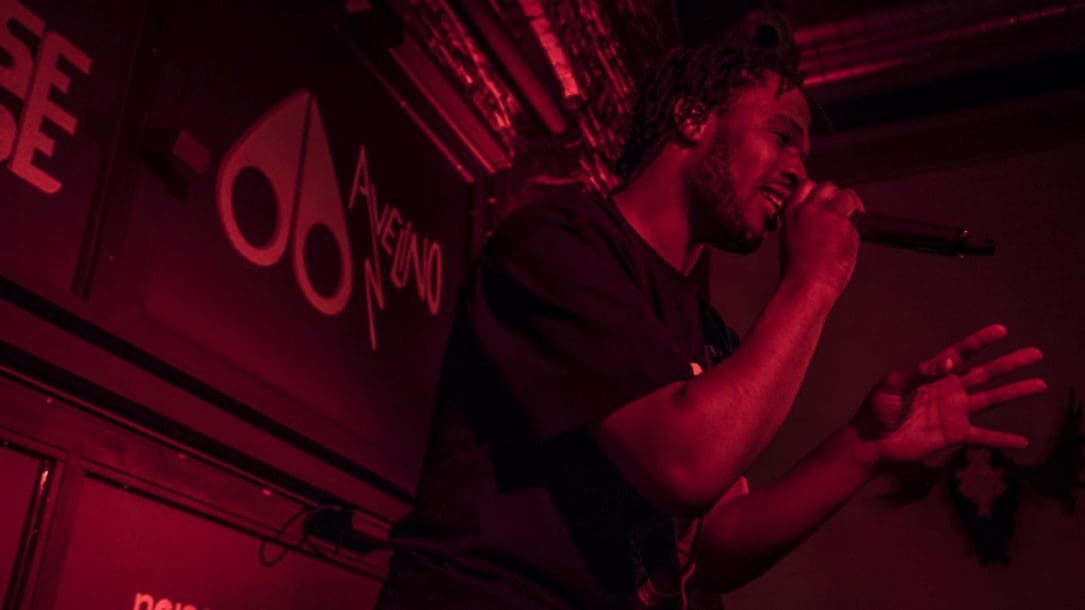 Il secret show di Avelino alla Moose House: le immagini