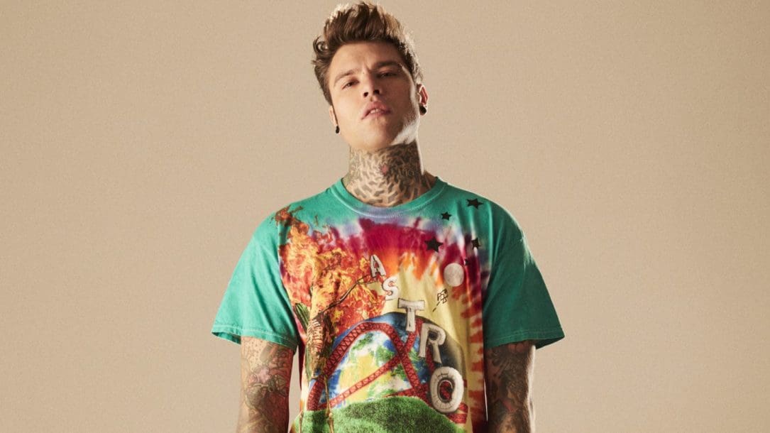 Sulle Paranoia Airlines di Fedez c'è posto per tutti. Anche per chi ammette i propri limiti