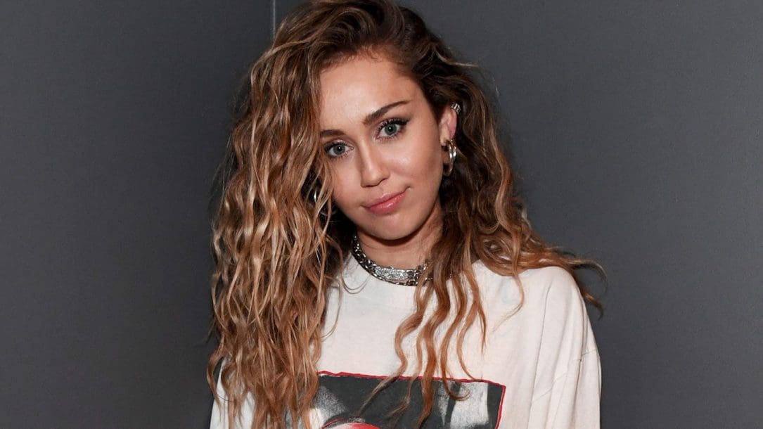 Miley Cyrus ha cantato Rumors di Lindsay Lohan