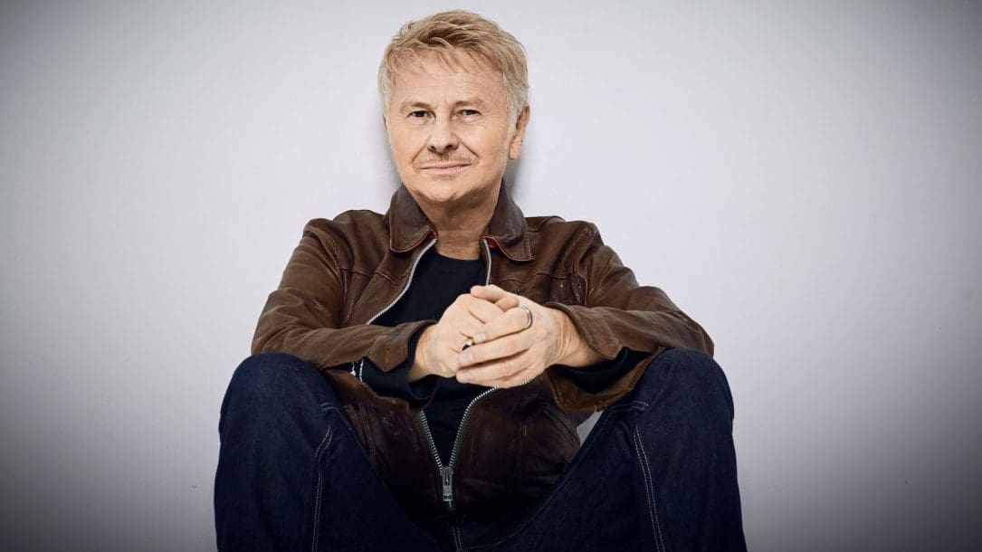 Ron pubblica il disco live Lucio!! e torna in tour