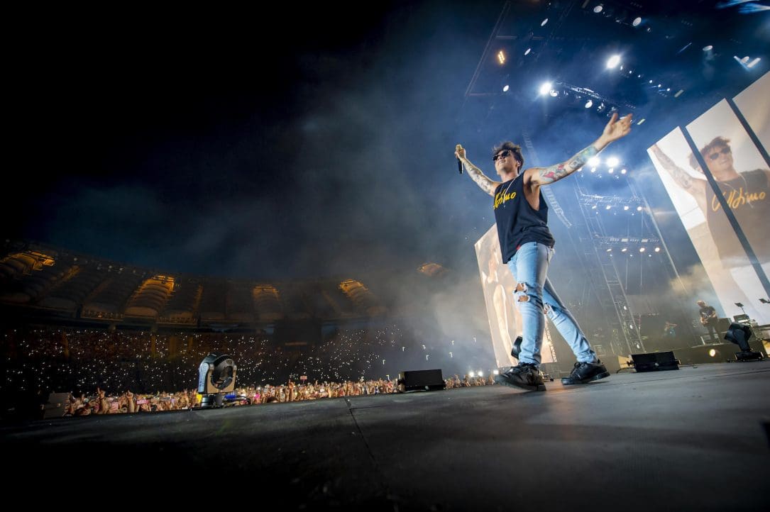 “La favola” che diventa realtà: Ultimo live all'Olimpico