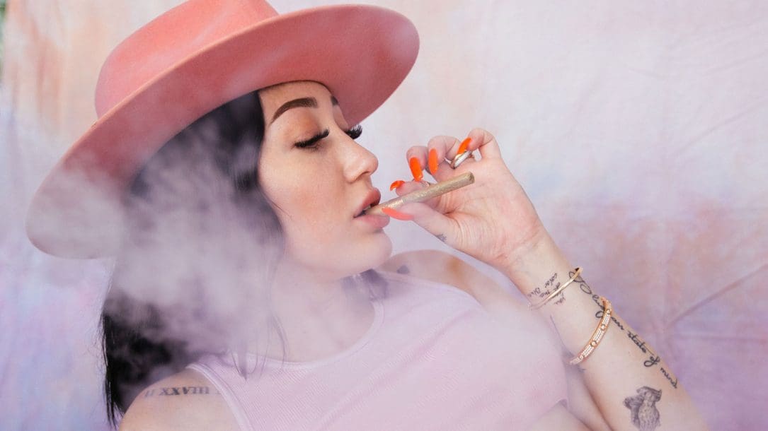 Noah Cyrus: è uscito il suo nuovo emozionante singolo July
