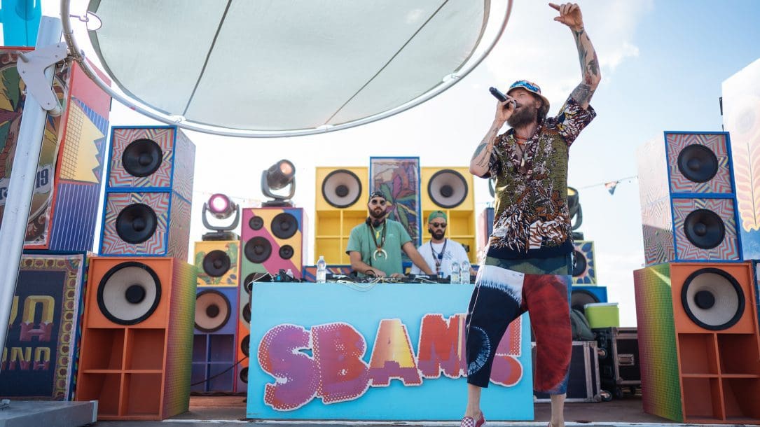 Jovanotti ha lanciato a sorpresa il brano Luna