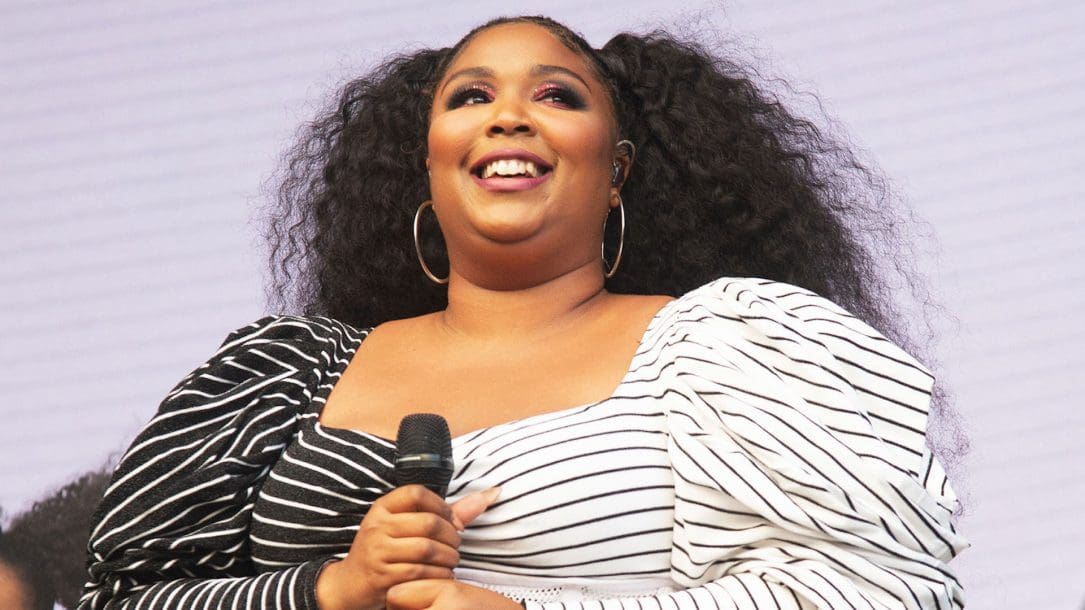 Lizzo celebra la sua prima hit nella Top 5 della Billboard Hot 100