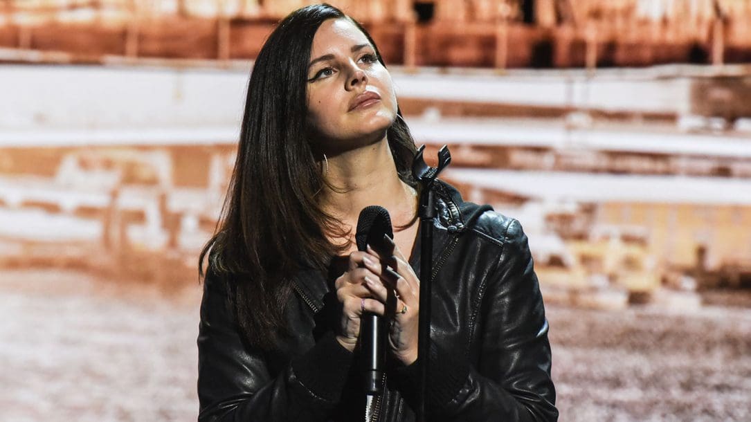 È uscito Norman Fucking Rockwell di Lana Del Rey: vota la tua canzone preferita