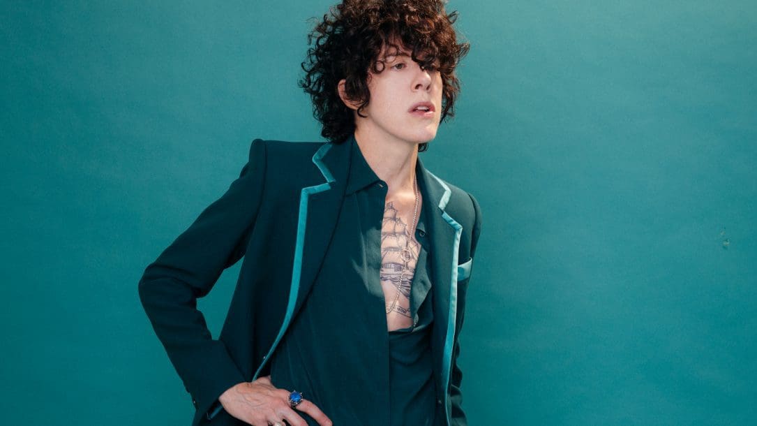 LP - Shaken - foto di Darren Craig