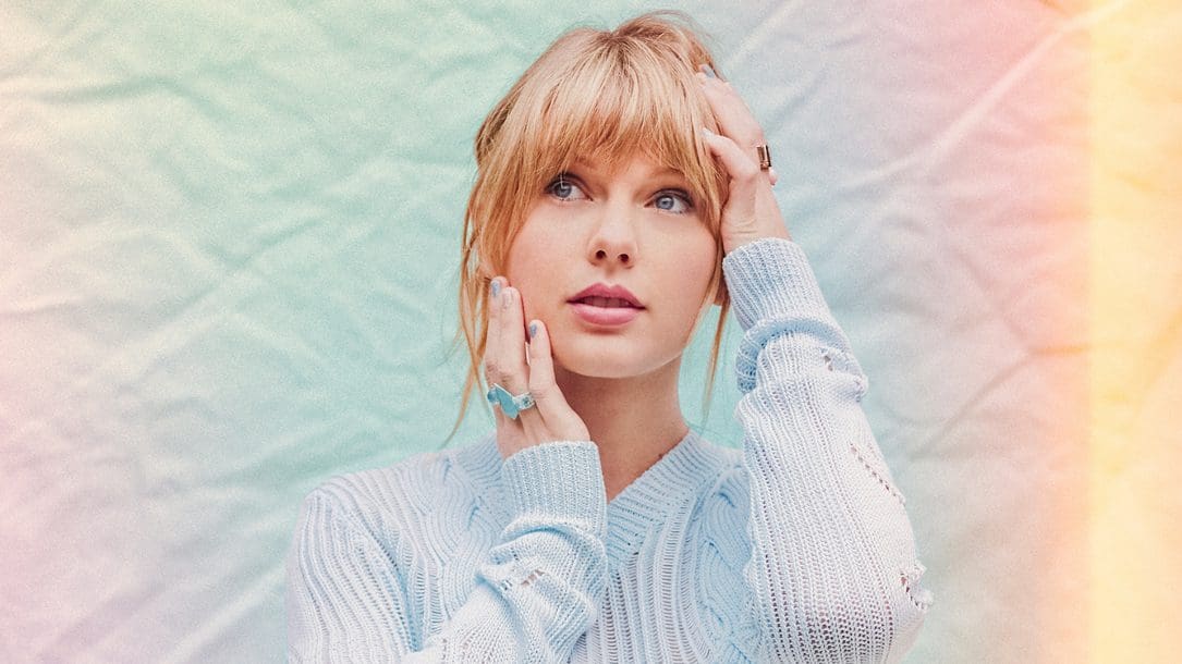 Taylor Swift ha suonato il nuovo album Lover per la prima volta a Parigi