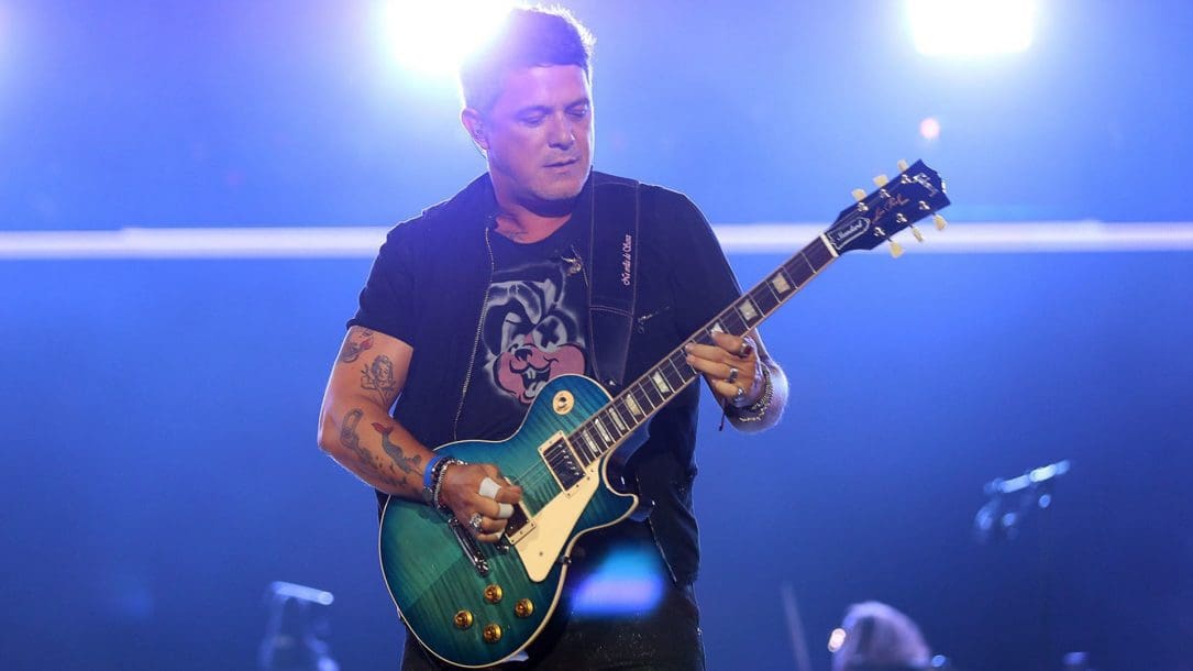 Alejandro Sanz dovrà dare quasi 6 milioni di dollari alla sua ex manager