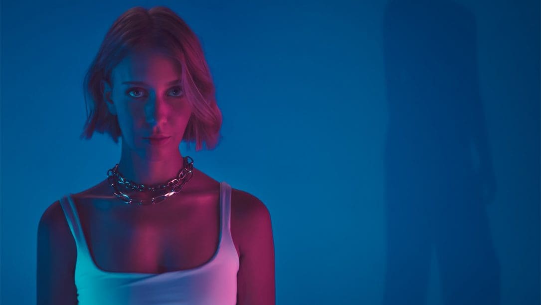 Guarda in anteprima il video di Me di Alice Robber