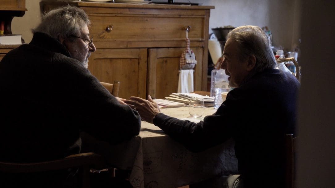 La musica italiana canta Guccini: arriva la raccolta Note di Viaggio