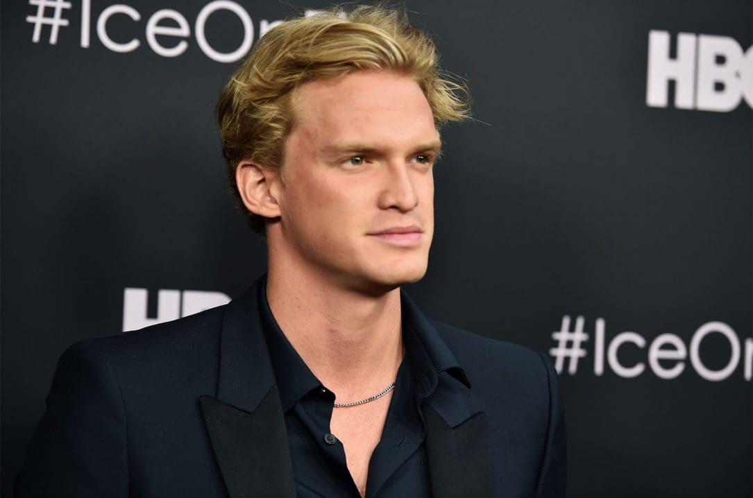 Cody Simpson ha scritto una canzone dedicata a Miley Cyrus