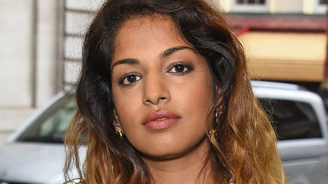 M.I.A. ha ricevuto il MBE dal Principe Guglielmo a Buckingham Palace