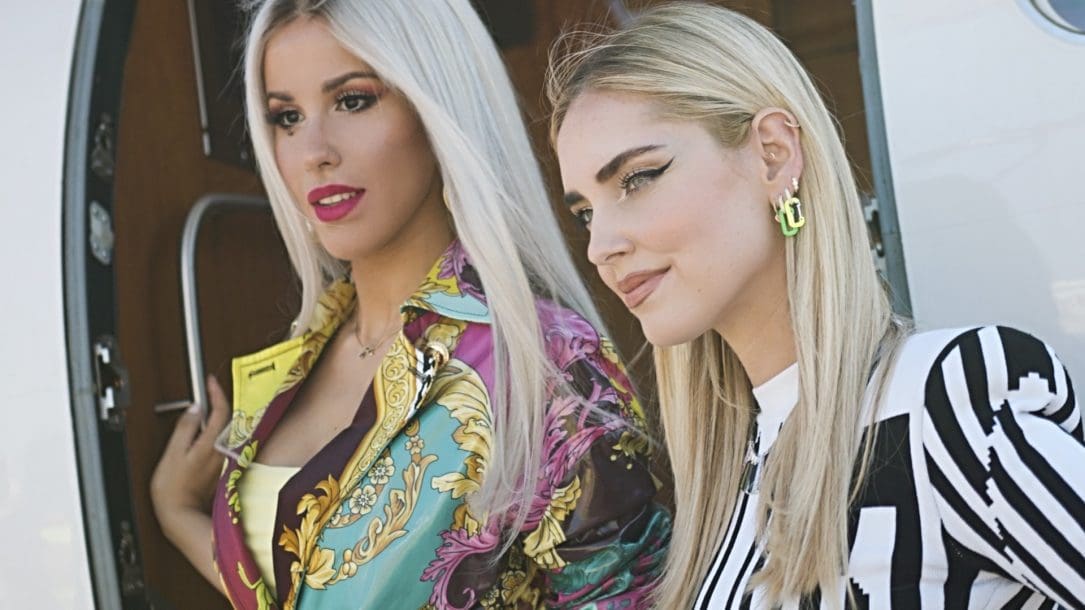 Baby K e Chiara Ferragni sul set del video di Non mi basta più