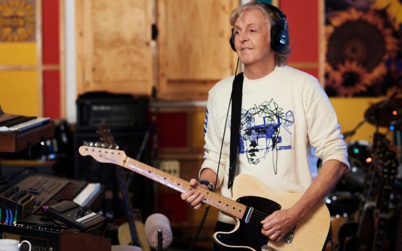 Paul McCartney - III - 1 - foto di Mary McCartney