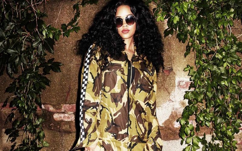 H.E.R. - Credit Sue Kwon