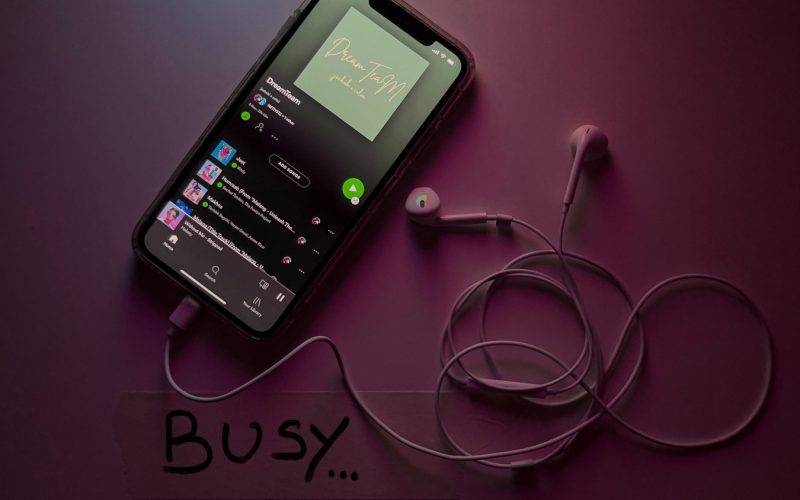 Spotify - foto di Imtiyaz Ali - Unsplash