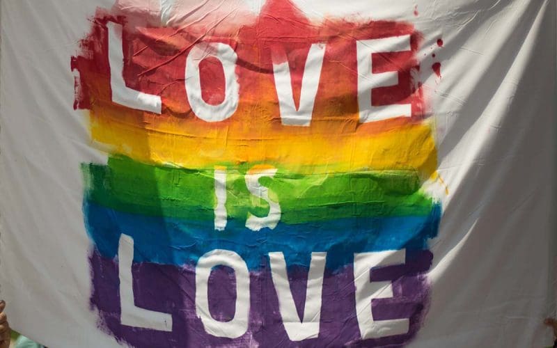 Milano Pride bandiera