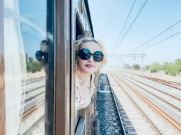 Madonna a bordo del treno storico in Puglia