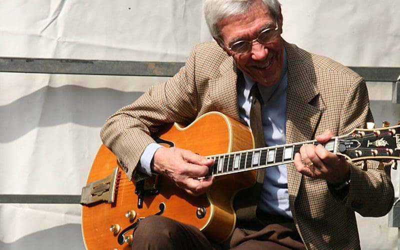 Franco Cerri. Foto MITO Settembre musica, Creative Commons Attribution 2.0. Fonte: WikiCommons
