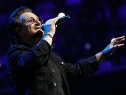 Bono degli U2 durante l'eXPERIENCE + iNNOCENCE TOUR alla Capital One Arena di Washington DC, 2018.